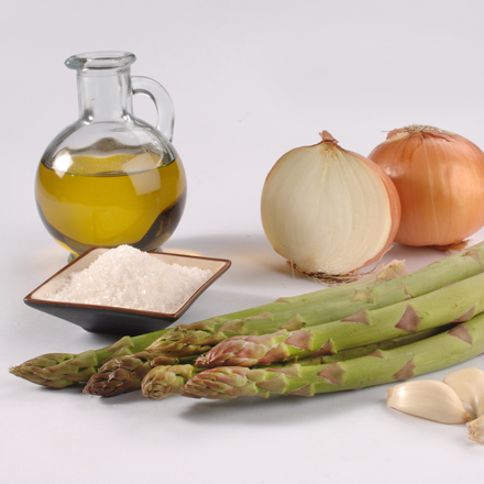Green asparagus with soffritto